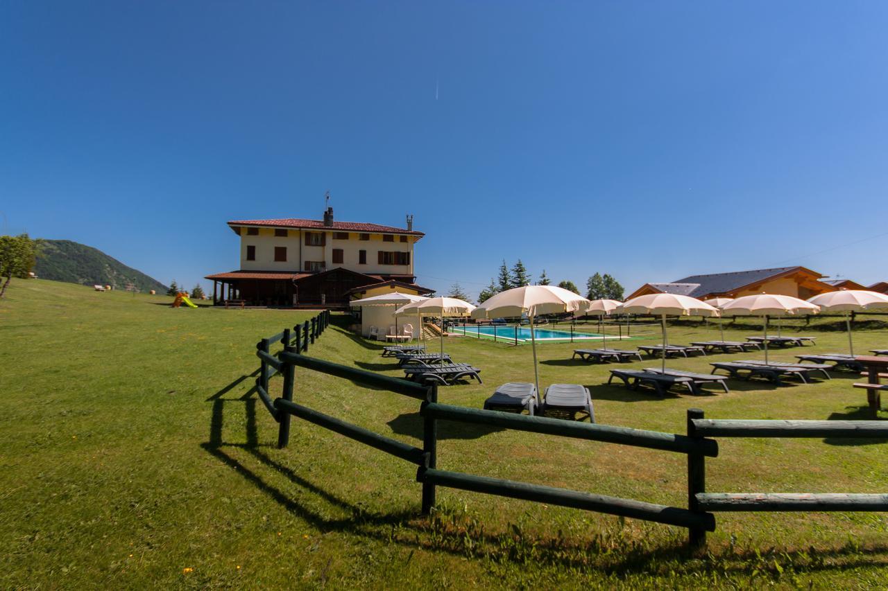 Sport Hotel Prodongo Brallo Di Pregola Exterior foto